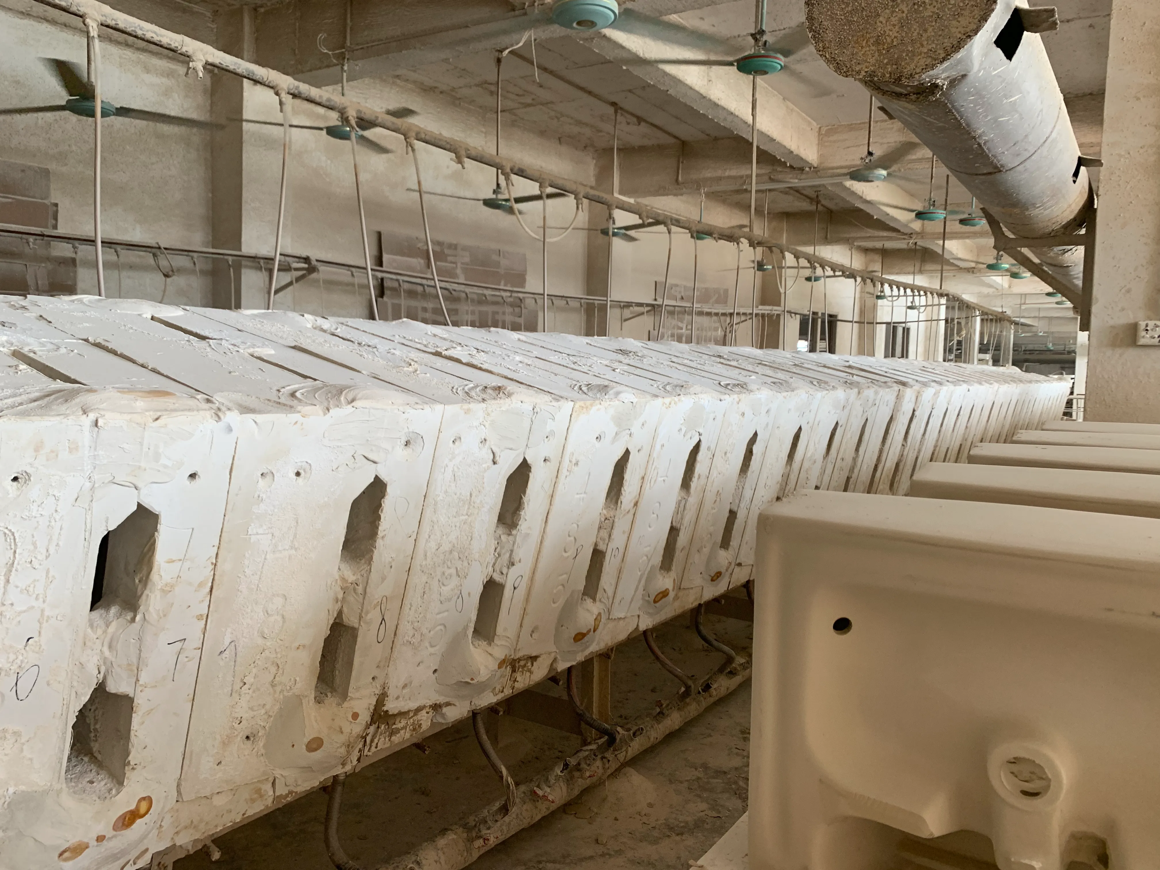 wholesale-ceramic-basin-manufacturing-14