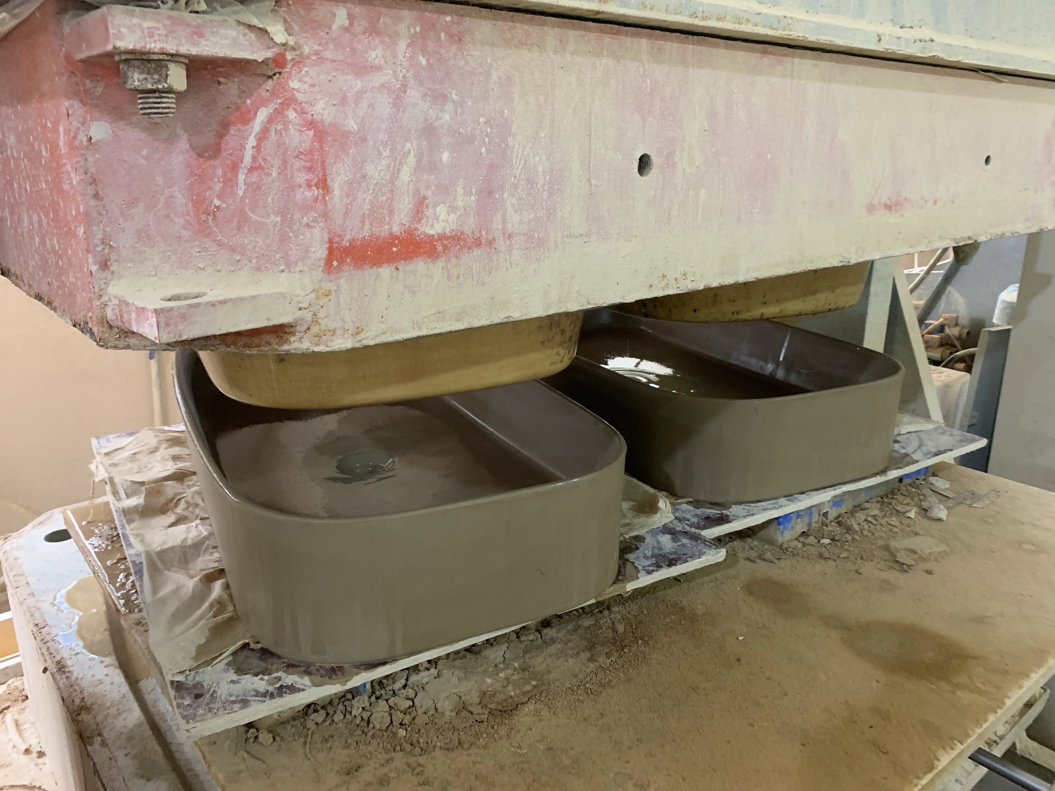 wholesale-ceramic-basin-manufacturing-2